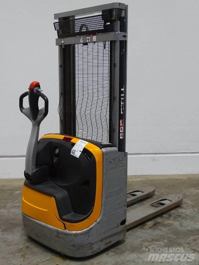 Still EXV10 Pedestrian stacker