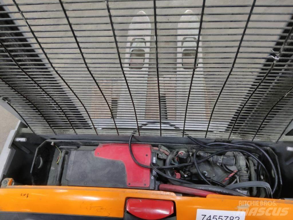 Still EXV10 Pedestrian stacker