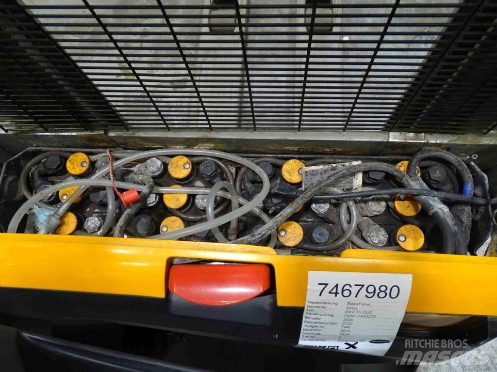 Still EXV10 Pedestrian stacker