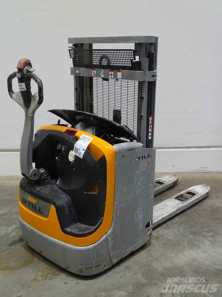 Still EXV12I Pedestrian stacker