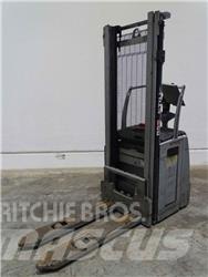 Still EXV14 Pedestrian stacker
