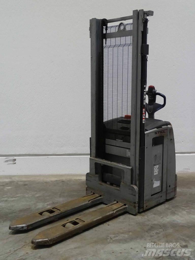 Still EXV14 Pedestrian stacker