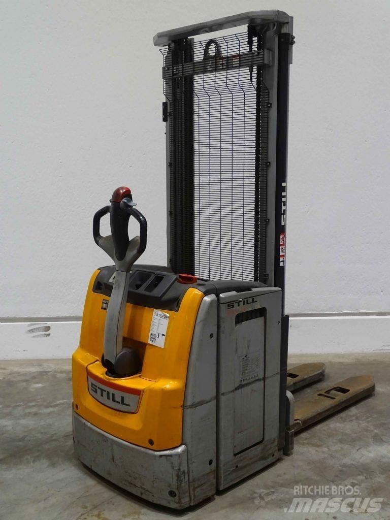 Still EXV14 Pedestrian stacker
