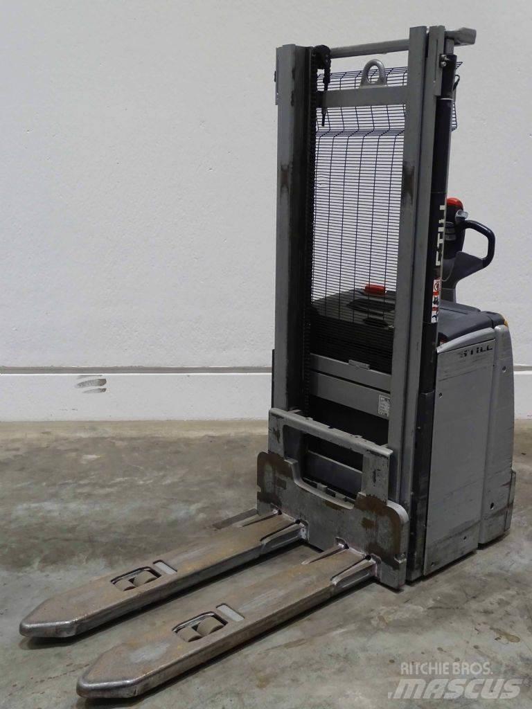 Still EXV14 Pedestrian stacker