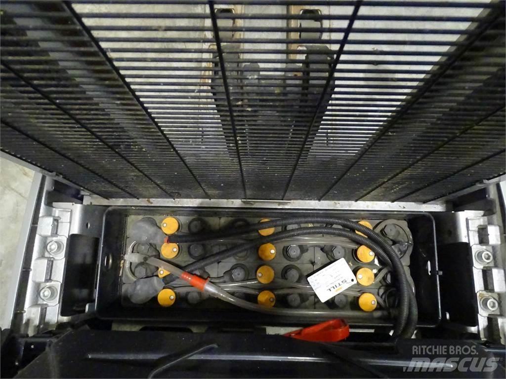 Still EXV14 Pedestrian stacker