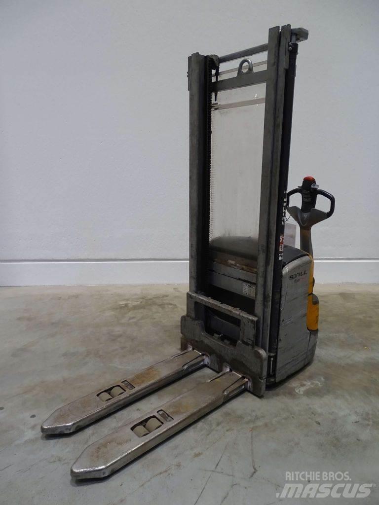 Still EXV14C Pedestrian stacker