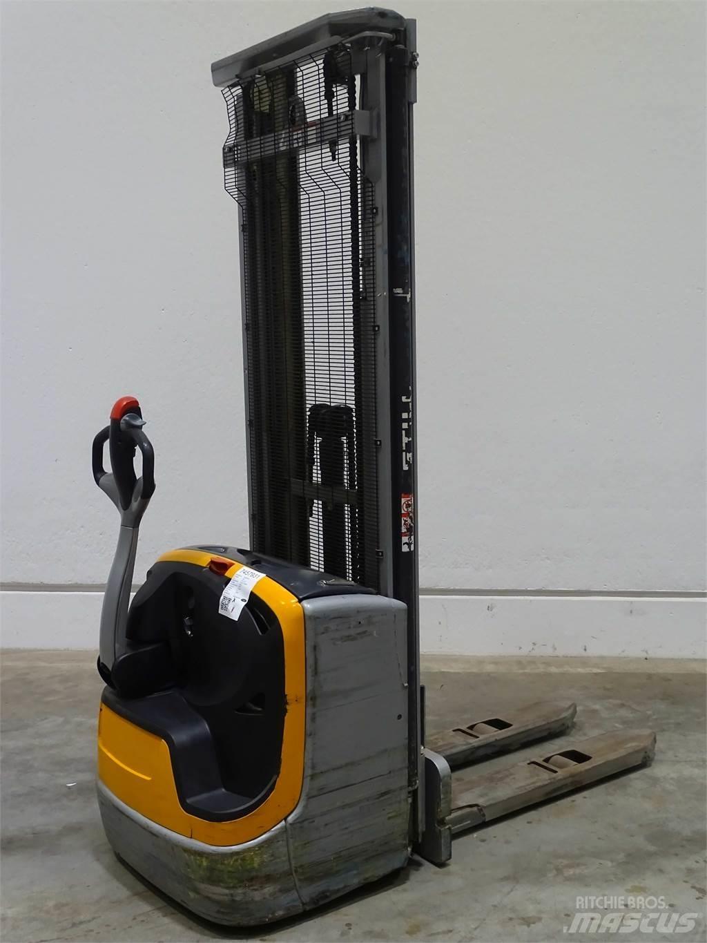 Still EXV14C Pedestrian stacker