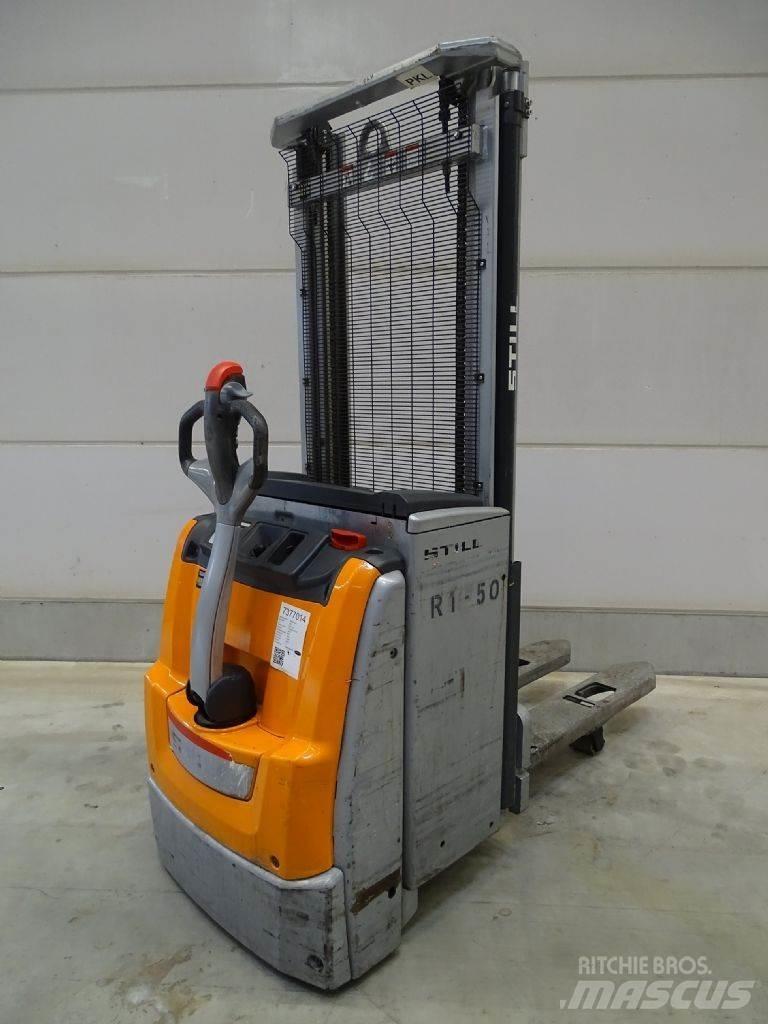 Still EXV14I Pedestrian stacker