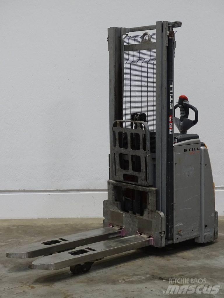 Still EXV14I/EX Pedestrian stacker