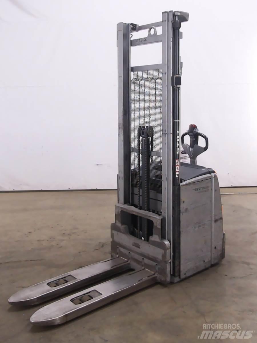 Still EXV20 Pedestrian stacker