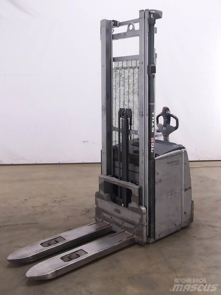 Still EXV20 Pedestrian stacker