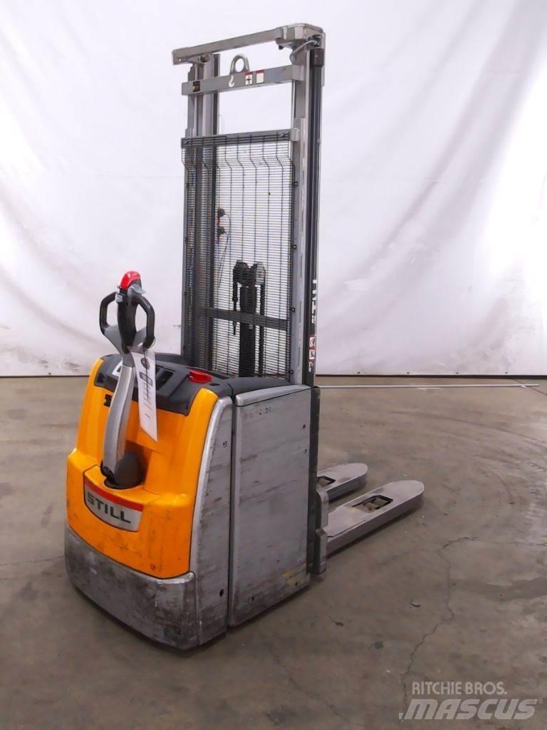 Still EXV20 Pedestrian stacker