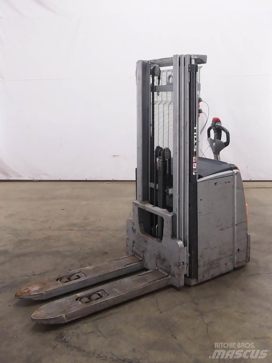 Still EXV20 Pedestrian stacker