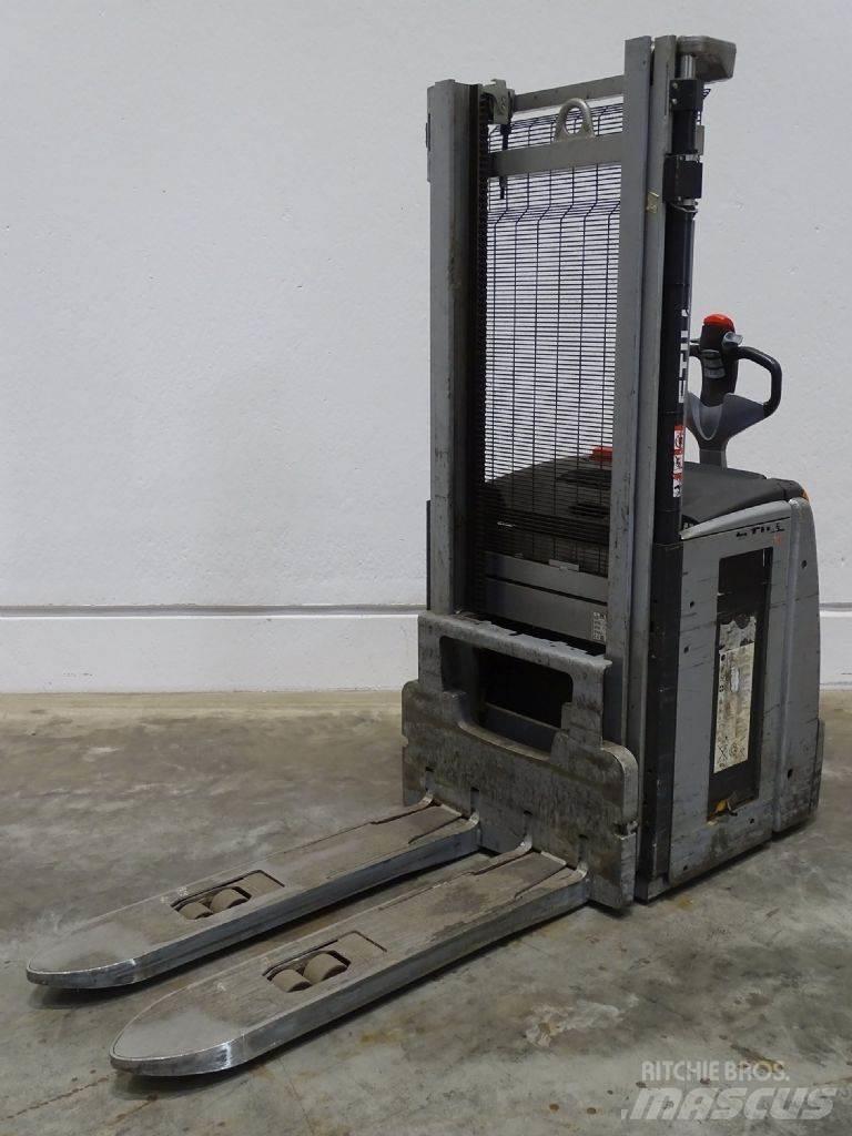 Still EXV20 Pedestrian stacker