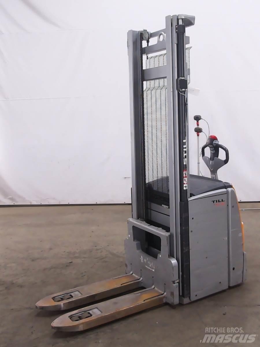 Still EXV20 Pedestrian stacker