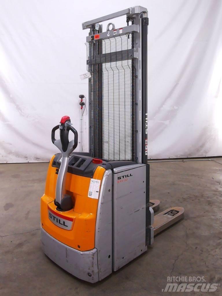 Still EXV20 Pedestrian stacker