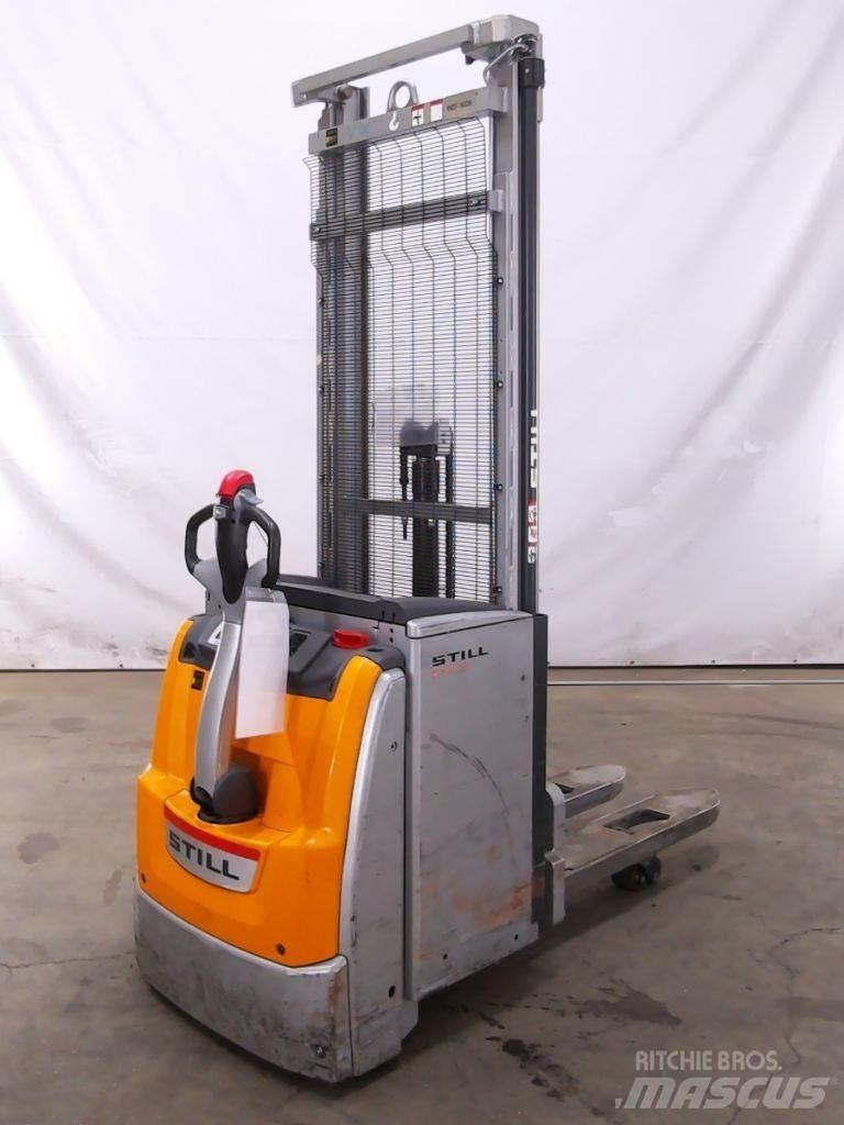 Still EXV20I Pedestrian stacker