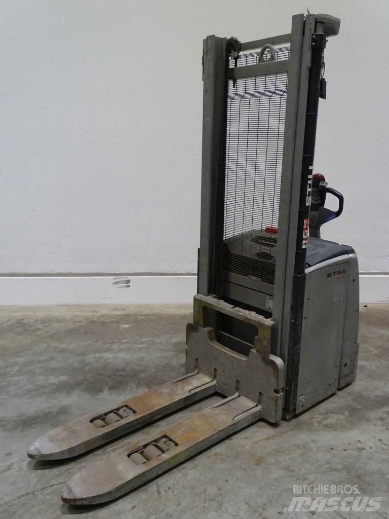 Still EXV20I Pedestrian stacker