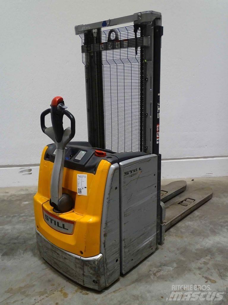 Still EXV20I Pedestrian stacker