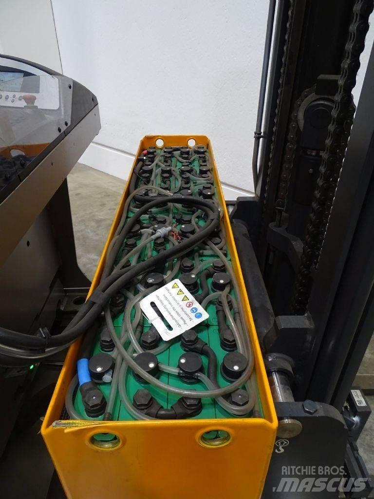 Still FM-X10 Reach truck