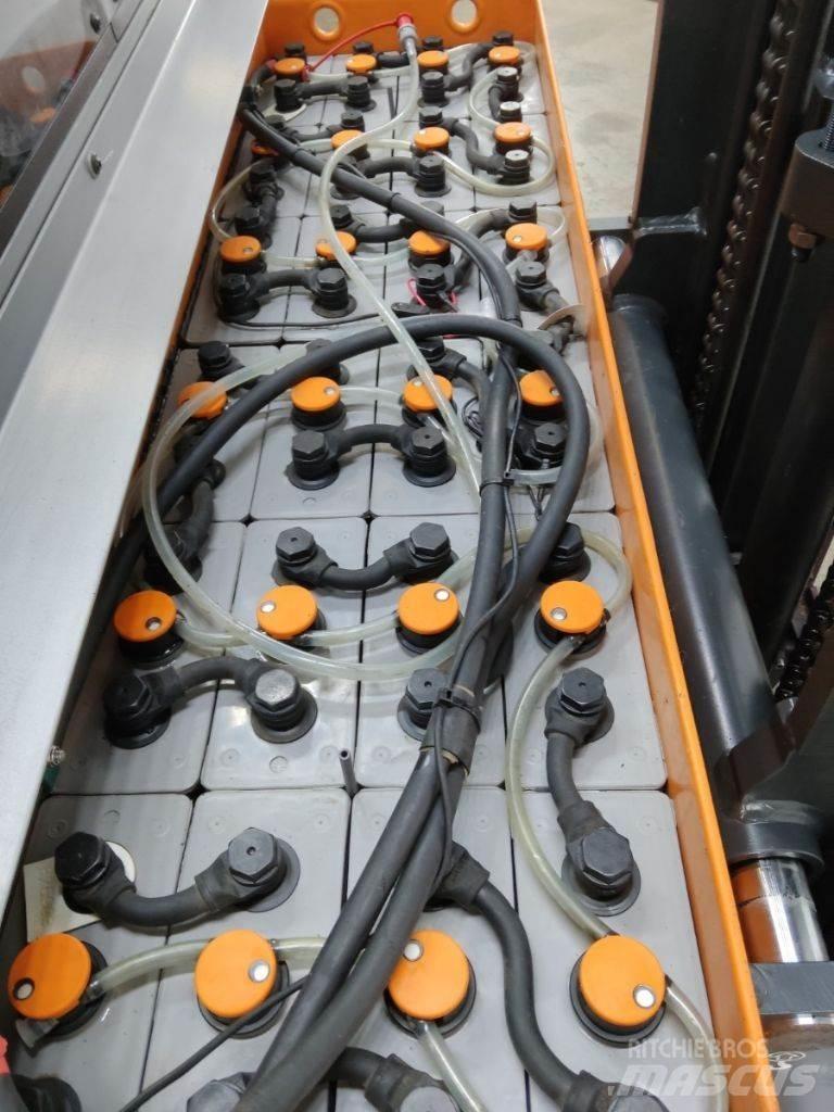 Still FM-X12 Reach truck