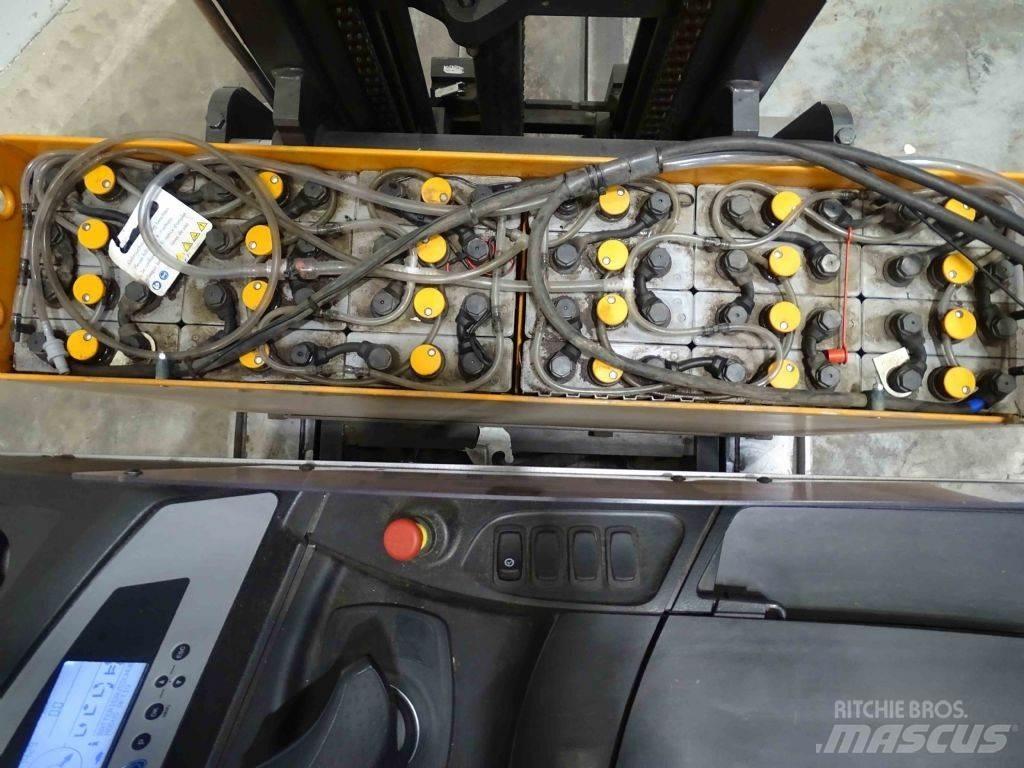Still FM-X12 Reach truck