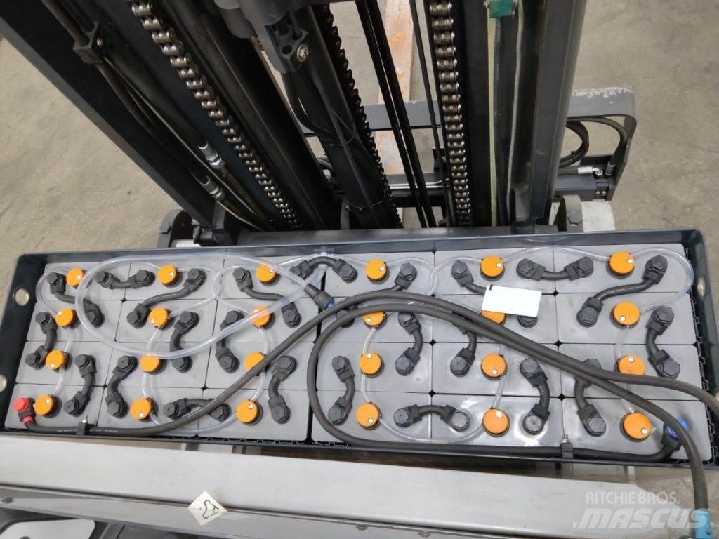 Still FM-X14 Reach truck