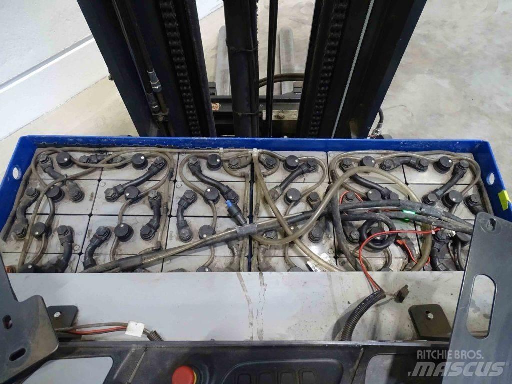 Still FM-X14 Reach truck