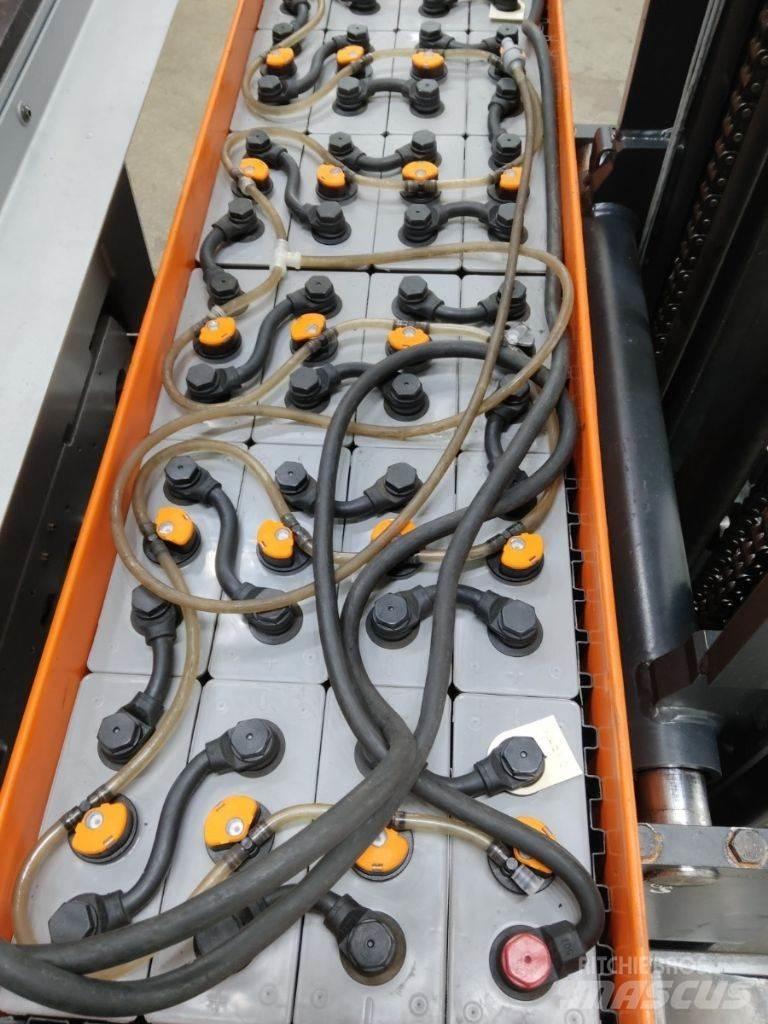 Still FM-X14 Reach truck