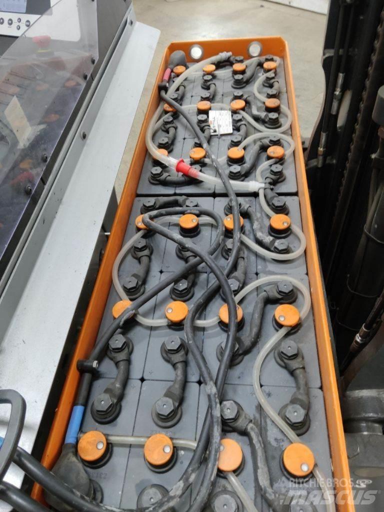 Still FM-X14 Reach truck