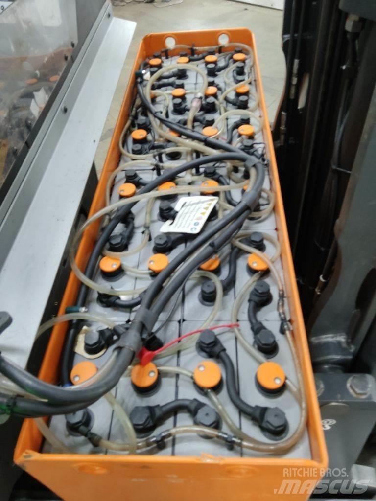Still FM-X14 Reach truck
