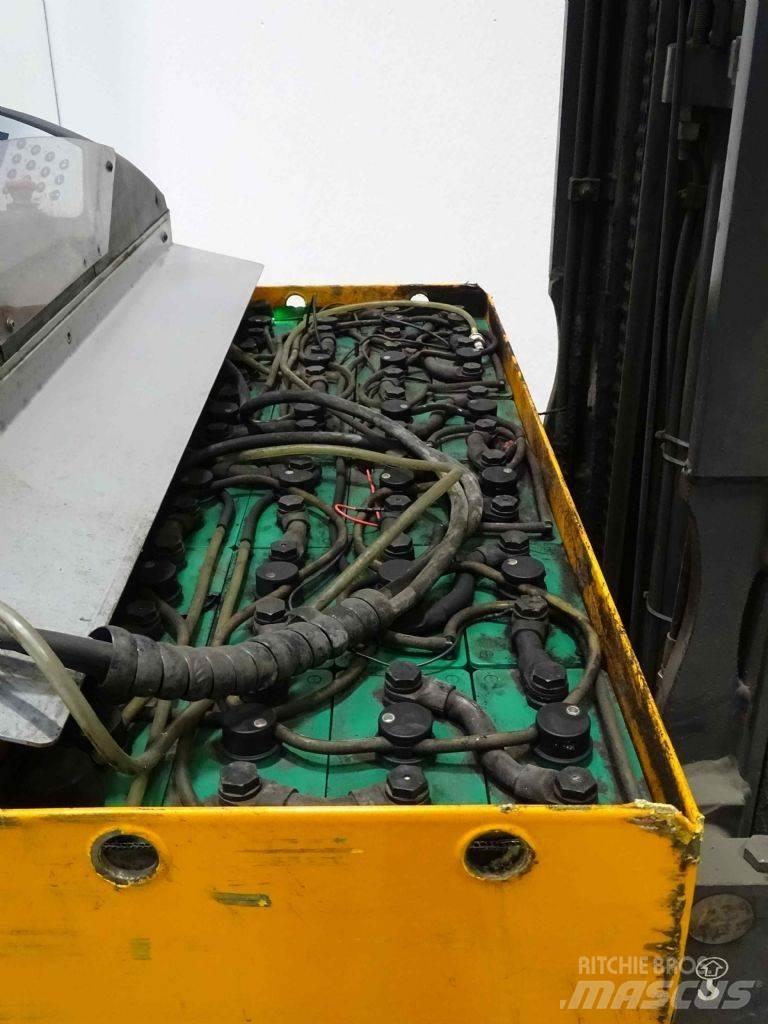 Still FM-X14 Reach truck