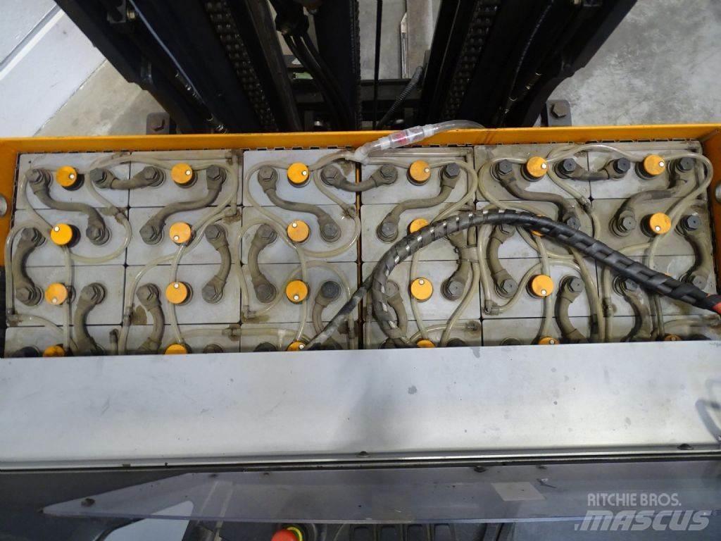 Still FM-X14 Reach truck