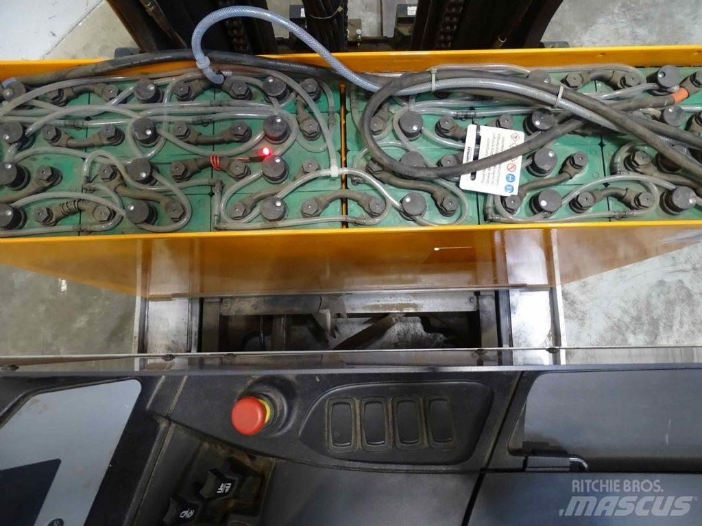 Still FM-X14 Reach truck