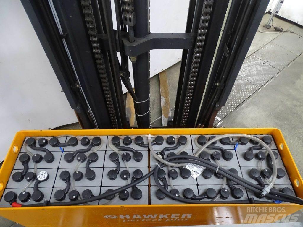 Still FM-X14 Reach truck