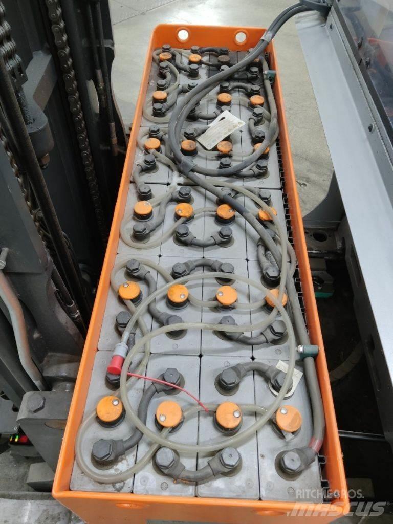 Still FM-X14 Reach truck