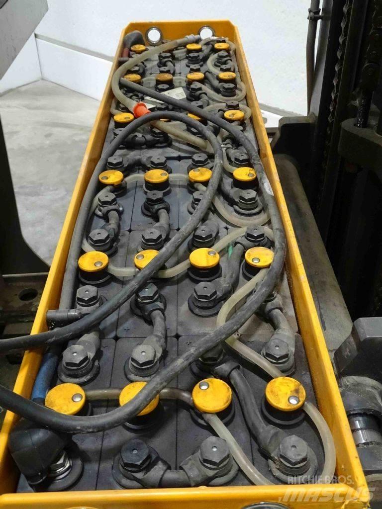 Still FM-X14 Reach truck