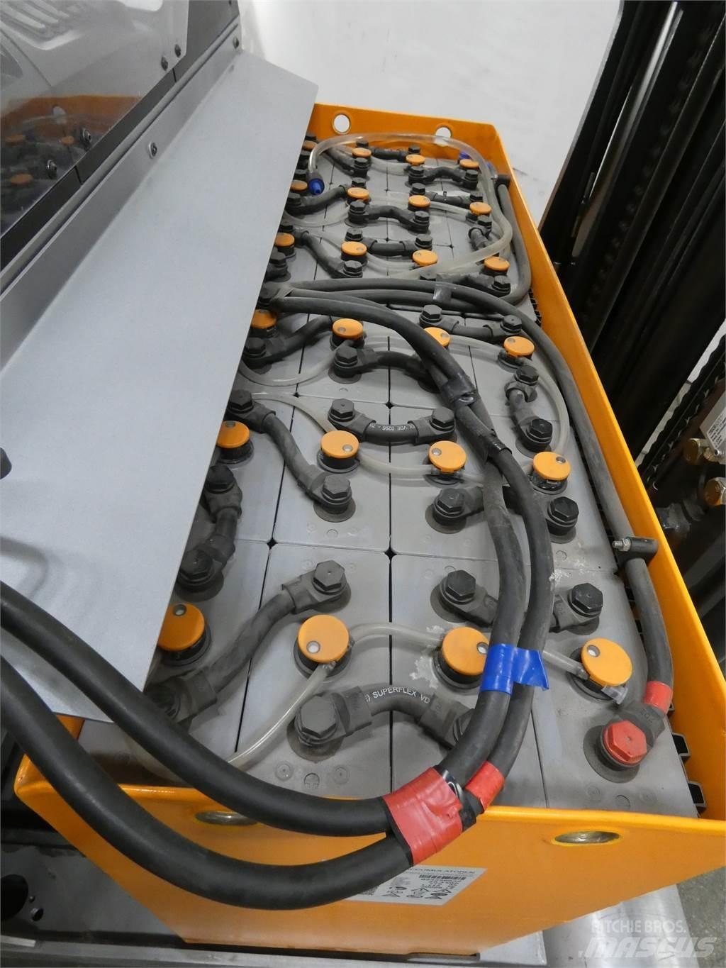 Still FM-X14 Reach truck