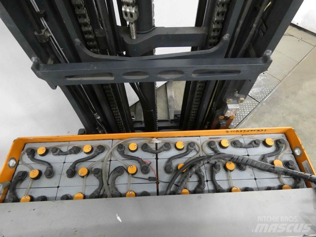 Still FM-X14 Reach truck