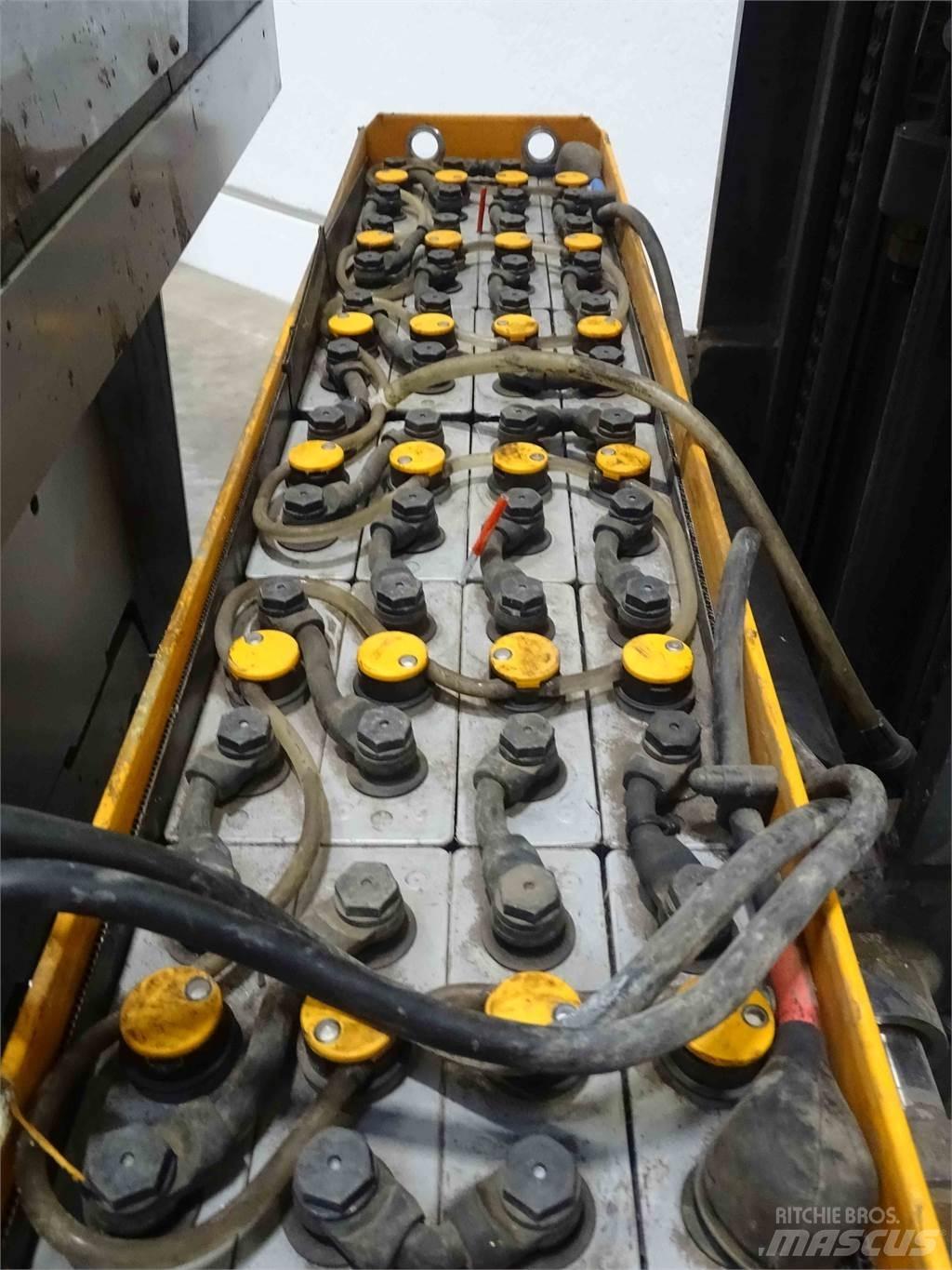Still FM-X14 Reach truck