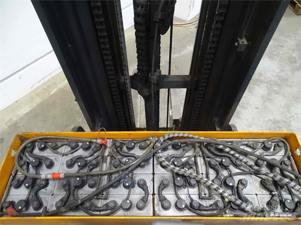 Still FM-X14 Reach truck