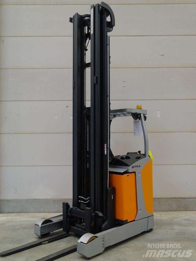 Still FM-X17 Reach truck