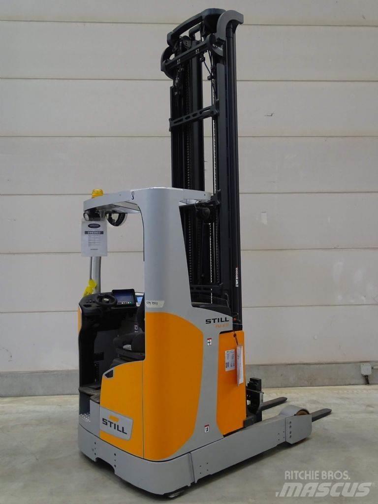 Still FM-X17 Reach truck