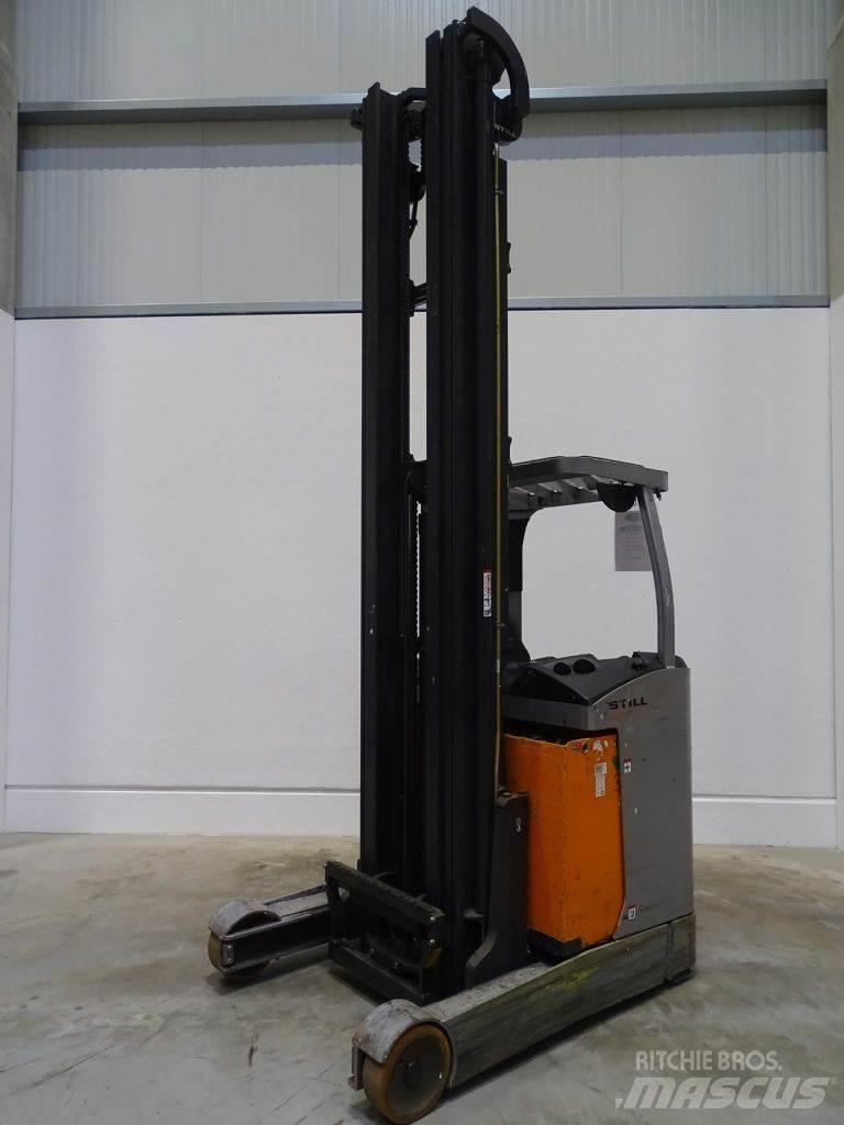 Still FM-X17 Reach truck