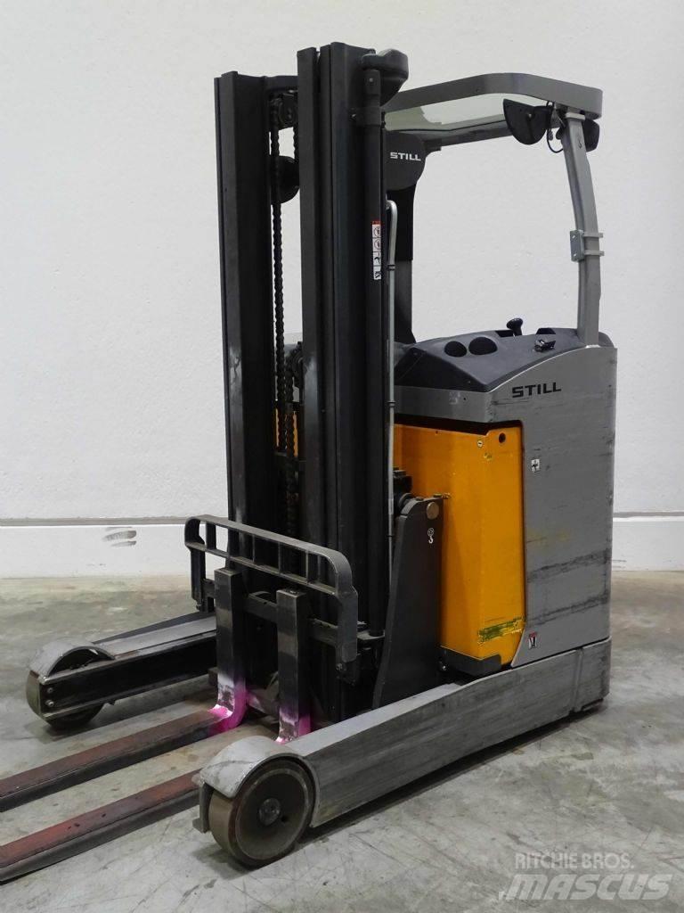 Still FM-X17 Reach truck