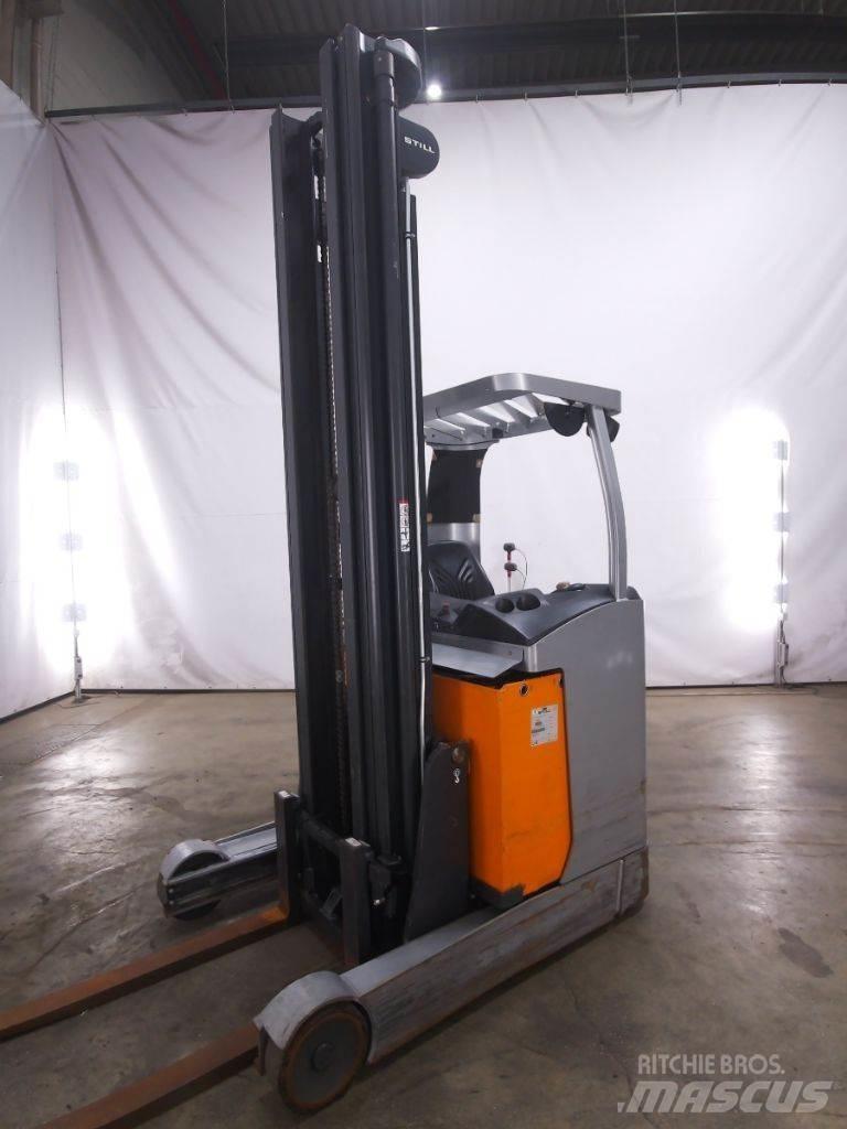 Still FM-X17 Reach truck