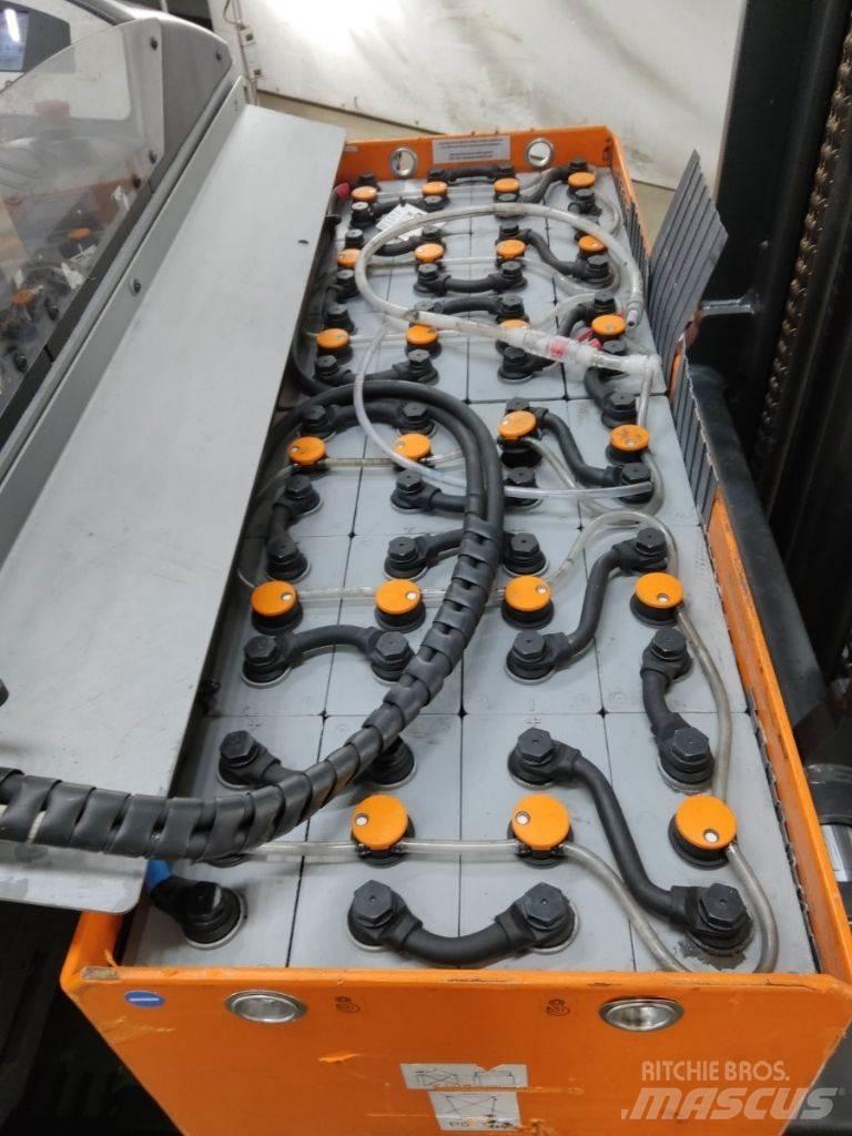 Still FM-X17 Reach truck