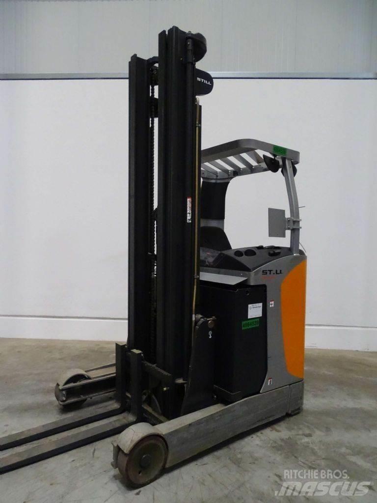 Still FM-X17 Reach truck