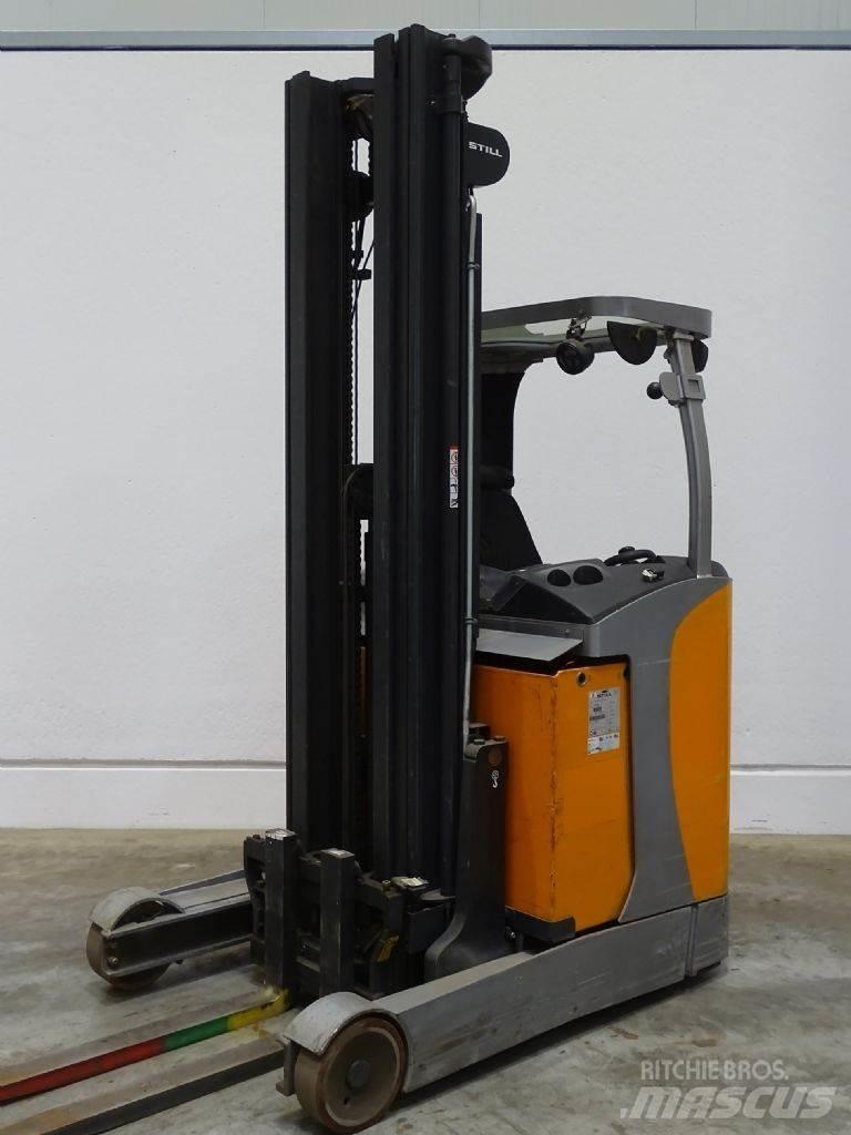Still FM-X17 Reach truck