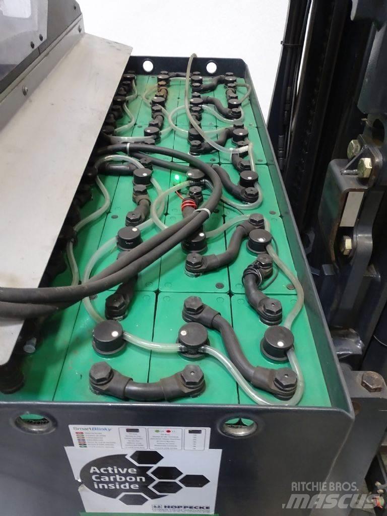 Still FM-X17 Reach truck